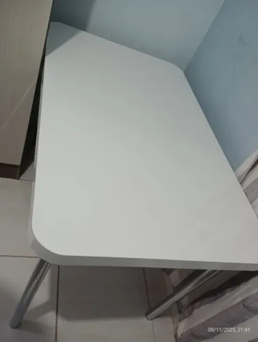 Mesa de cozinha valor R$230 vir buscar no local