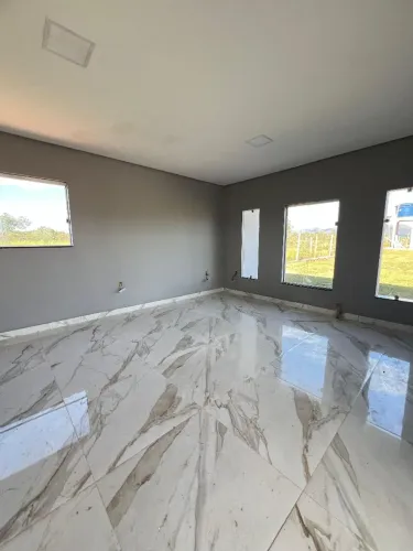 Casa de alto padrão em serra azul
