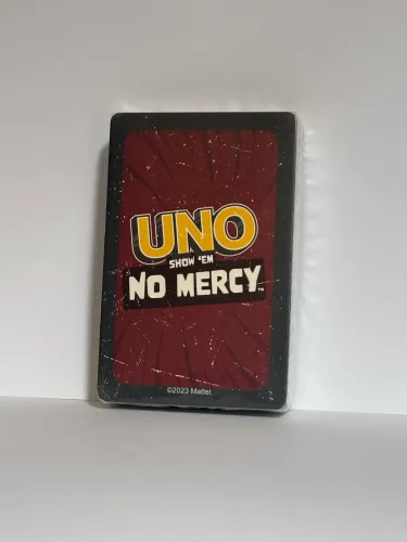 UNO No Mercy - Versão Mais Desafiadora do Clássico Jogo de Cartas