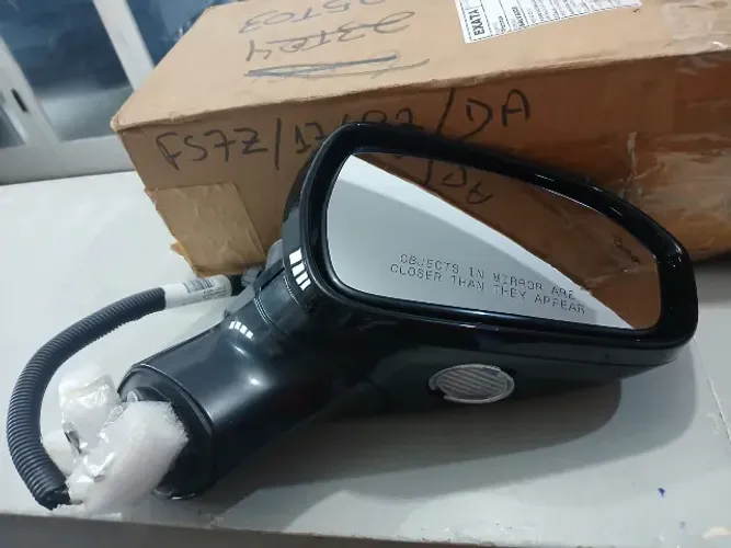 Retrovisor Ford Fusion 2013 ate 2019 LD com pisca e luz cortesia sem capa  Original
