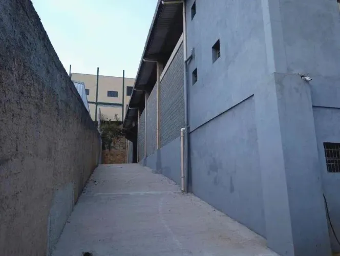 Galpão à venda em Santana de Parnaíba, Recanto Sombra do Ipê, com 1120 m²