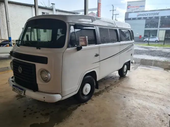 Kombi Home 2009 - pronta para viagens em família - Linda