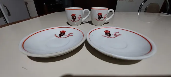Antigas xícaras de cafezinho Café Carioca