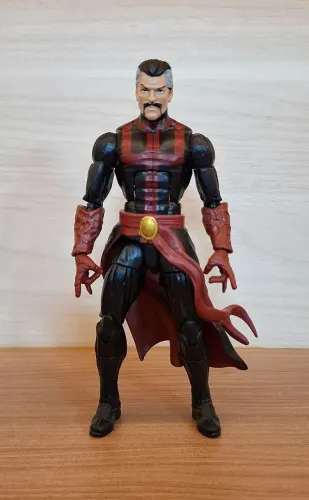 Boneco de ação Marvel Legends Doutor Estranho 6" Hulkbuster Wave Defender Avengers 