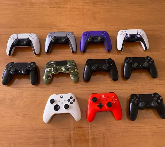 Controles de Videogame - Diversas Marcas e Modelos
