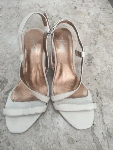 Martins sandália couro creme 38salto 7,5cm palmilha 24,5cm