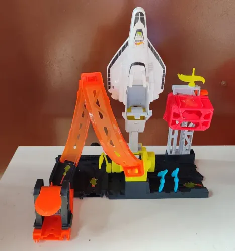 Hot Wheels - Brinquedo de corrida espacial