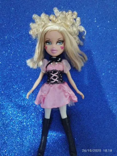 Bratz Masquerade Brielle Chá Rosa Princesa 2001 MGA