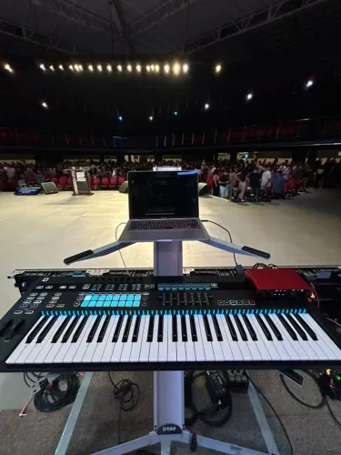 TECLADO SL MK3 61 NOVATION