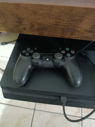 PS4 SLIM 