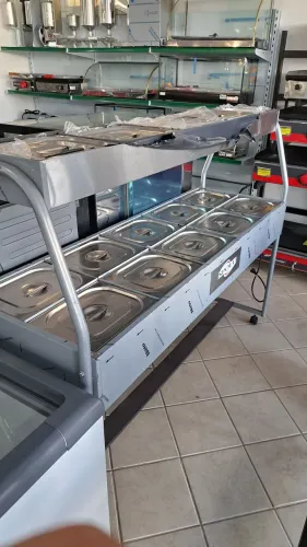 A. Buffet duplo 10 quente e 5 frio no gelo x