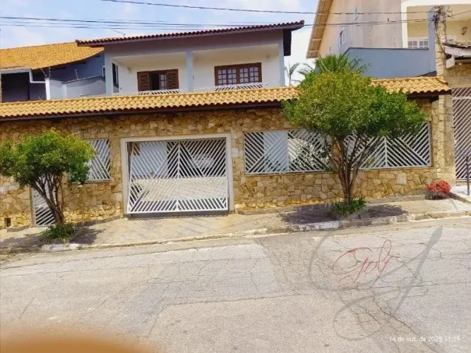 Casa isolada 240M2, 3 quartos 1 suite, sala, City Bussocada Osasco Parque Chico Mendes, ci