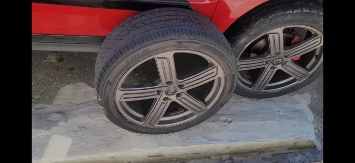 Pneu aro 19 - 245/40R19