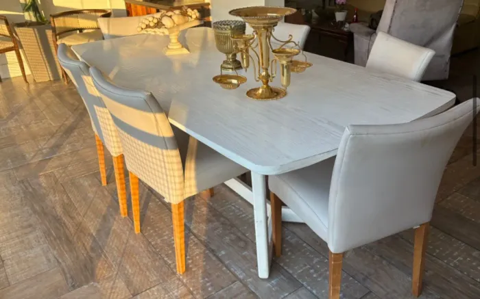 Conjunto de mesa de jantar com 06 cadeiras