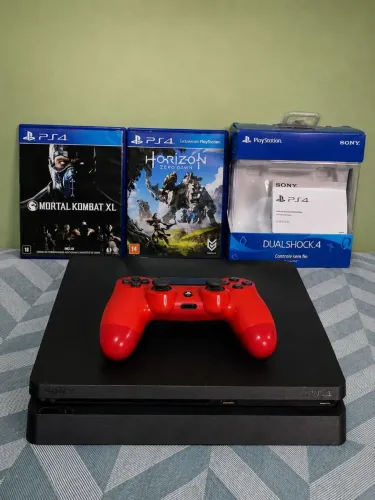 PS4 SLIM SEMI NOVO COM JOGOS