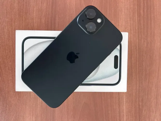 iPhone 15 128