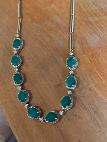 Colar de ouro esmeralda e brilhantes 