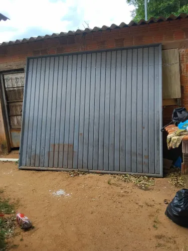 Portao de elevação leia o anúncio até o final