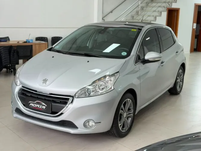 Peugeot 208 Griffe 1.6 Flex 16V 5P Aut. 2014