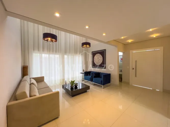 Casa em condomínio à venda com 3 dormitórios, no Roland II em Limeira/SP.