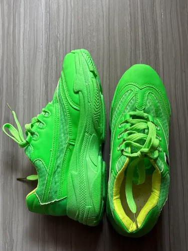 Tênis verde neon 35-36