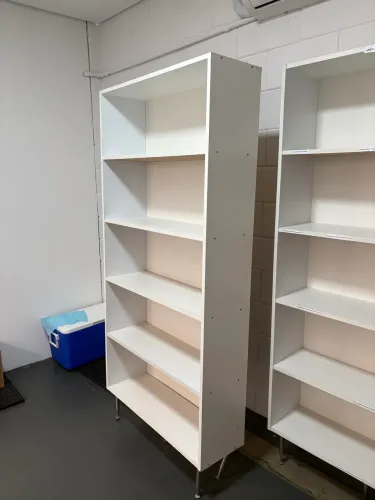 Estante de MDF 100% prateleiras modelo Light 90x180x32 cm Comac