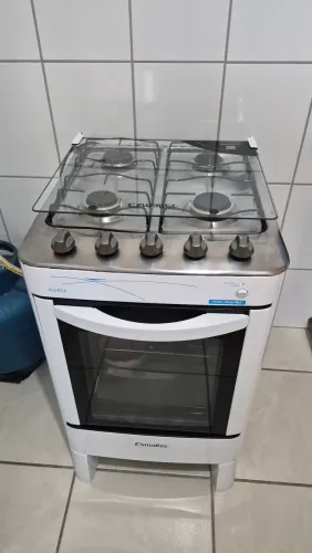 Vendo fogão Esmaltec 4 bocas