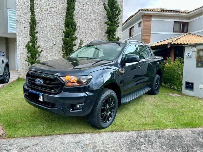 Ford Ranger Black 2.2 4X2 CD Diesel AUT 2023