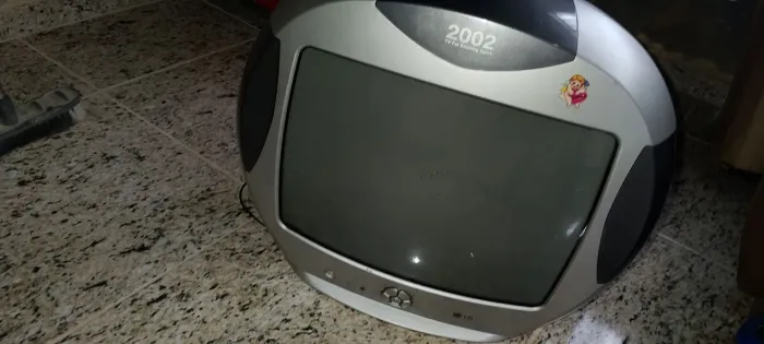 tv tubo retro LG bola 2002