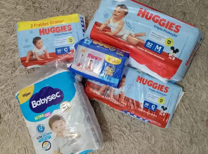 Desapego do meu bb,fraldas Tam G e M 