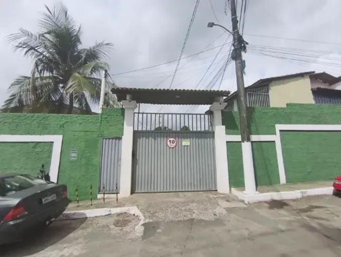 Casa 4 Quartos com Suíte (Possibilidade de 2 Moradias) Condomínio Fechado em São Cristóvão