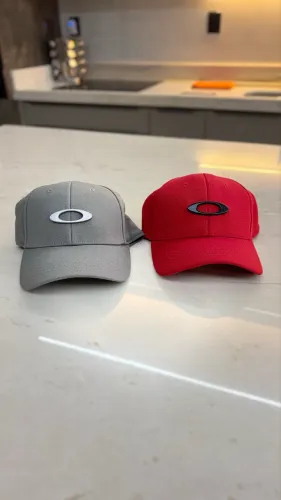 Boné Oakley Tican