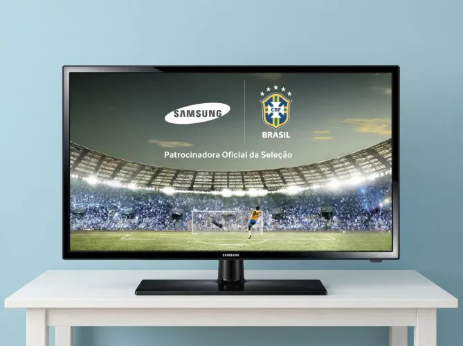 TV Samsung com entrada Smartv 51 polegadas Semi Nova com controle remoto Zoom futebol