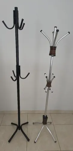 2 Cabideiros de Roupas - Material Ferro (Novos)