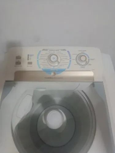 Maquina de lavar marca Electrolux com defeito