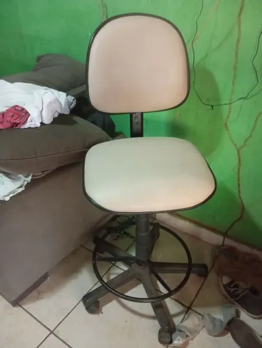 Cadeira com base giratória