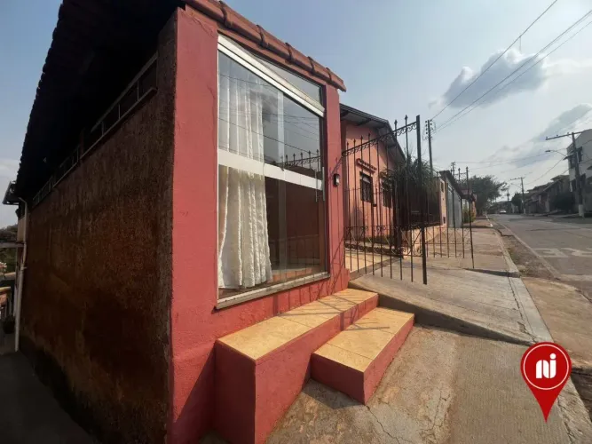 Casa com 4 dormitórios à venda, 224 m² por R$ 660.000,00 - Progresso - Brumadinho/MG