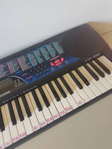 Teclado Casio CTK 495