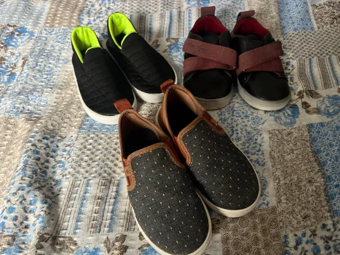 3 Pares de Sapatos Menino - TAM: 23