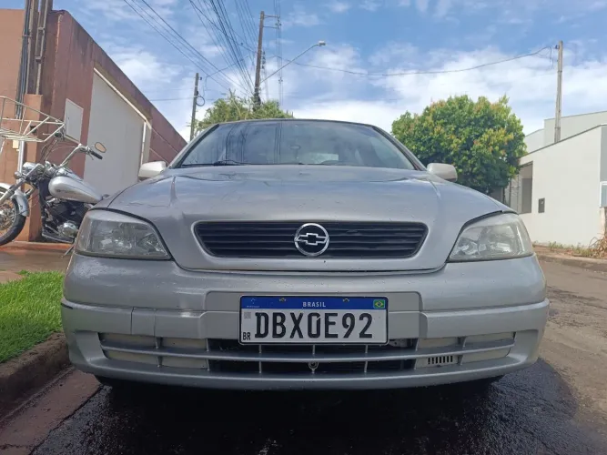 Chevrolet Astra GL 1.8 MPFI 3P 2000
