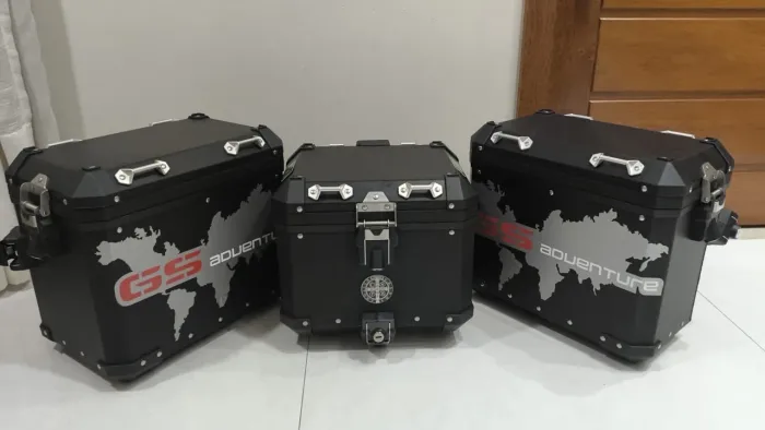 Conjunto de baús BMW originais