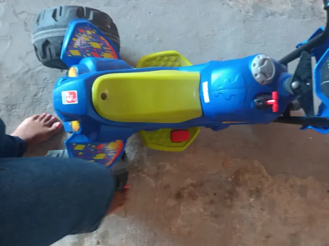 Vendo moto elétrica infantil