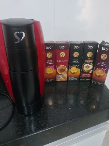 Cafeteira três corações expresso 