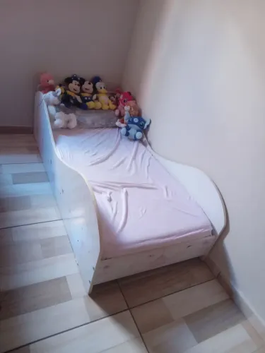 Cama infantil com colchão