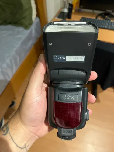 Flash Triopo Speedlight TR 950