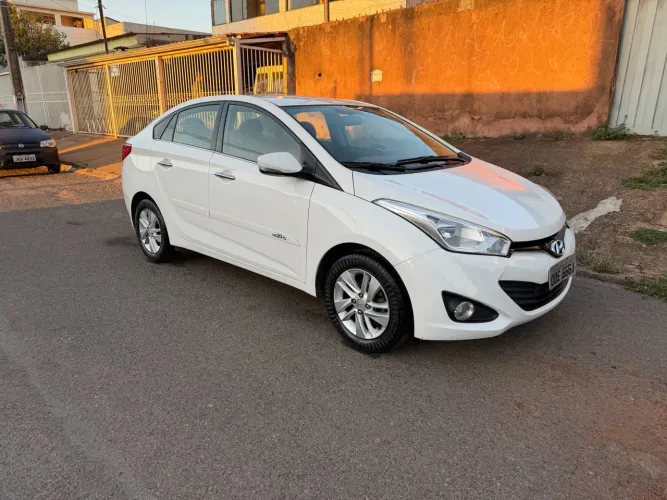 Hyundai HB20S Premium 1.6 Flex 16V Aut. 4P 2015