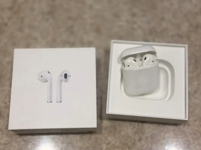 Estojo AirPods 2 + Fone da Direita