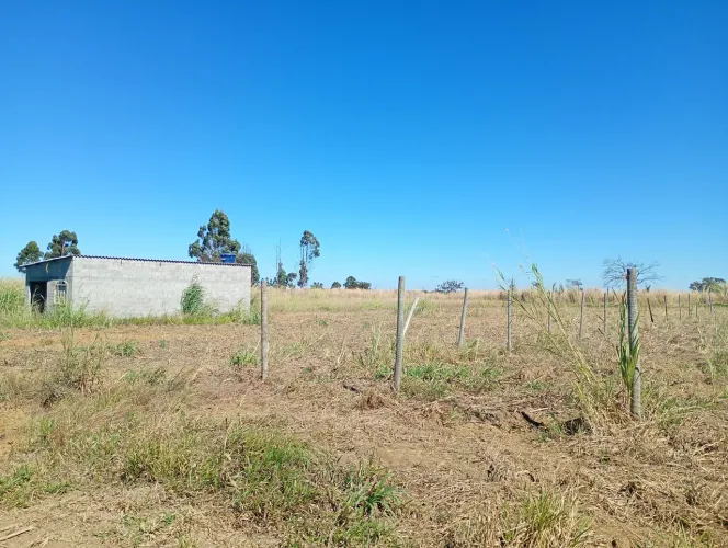 Terreno 800 metros quadrados, BRAZLÂNDIA DF, condomínio fechado,ótimo para investir