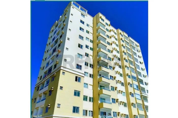 Belo apartamento de 02 quartos com suite.