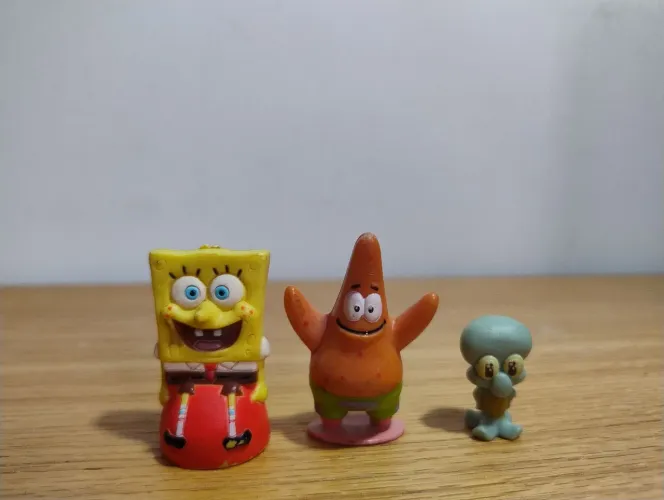 Combo Bob esponja brindes Kinder Ovo anos 2000